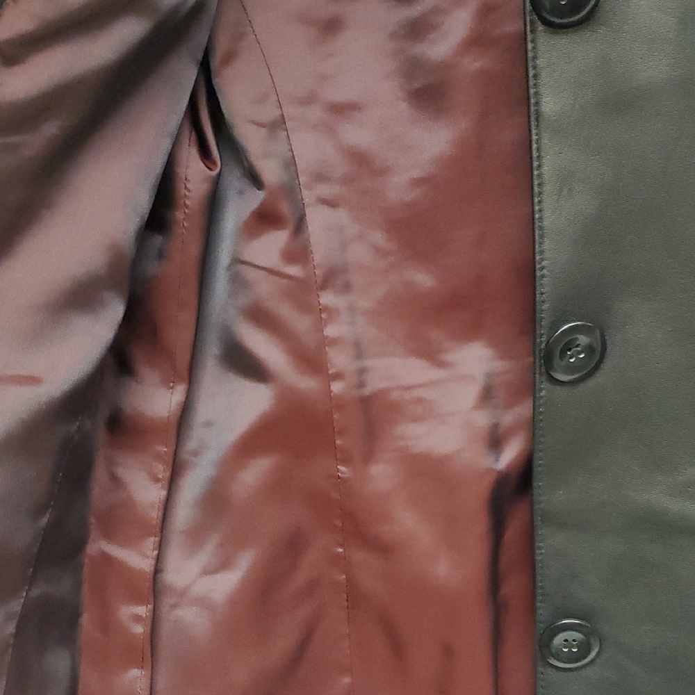 Liz Claiborne Small Black Leather Jacket with Burgundy Accents - Picture 3 of 5